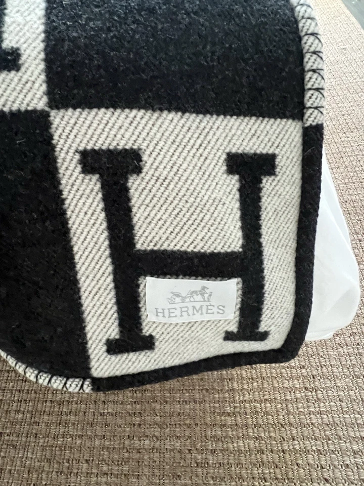 Manta HERMES Lana Cachemira Avalon en Negro Gris Foto 3 de 4