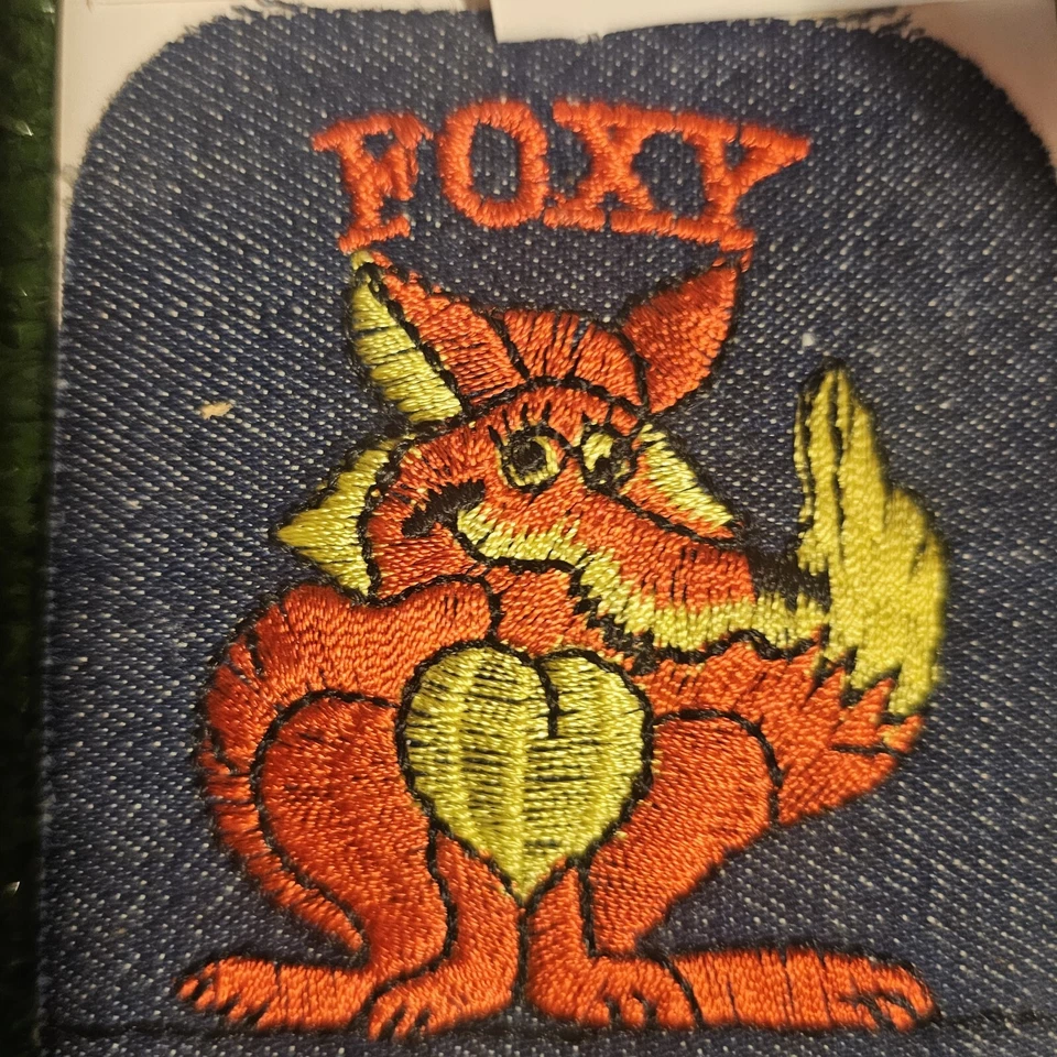 Singer Designer Embroidered Iron-On Vintage Patch Foxy Fox Sewing - Image 3 of 4