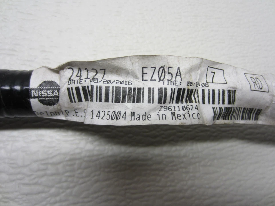 2017-2018 Nissan Titan Left Rear Door Wiring Harness USED - Image 3 of 4