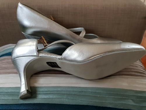 Ladies DANCE STEPS by EQUITY dance Shoes SILVER METALLIC LEATHER SOLE SIZE 5.5UK - Picture 6 of 12