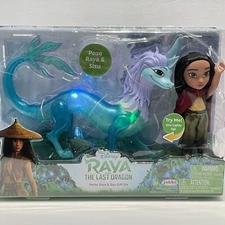 Raya and the Last Dragon, 6-Inch Petite Raya & Light-up Sisu Set - 2021 - New