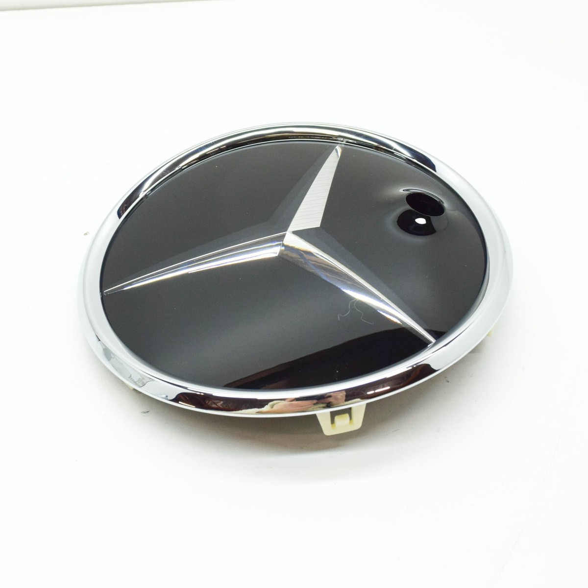 英　1225 NEW MERCEDES-BENZ EQS V297 RADIATOR GRILLE EMBLEM STAR