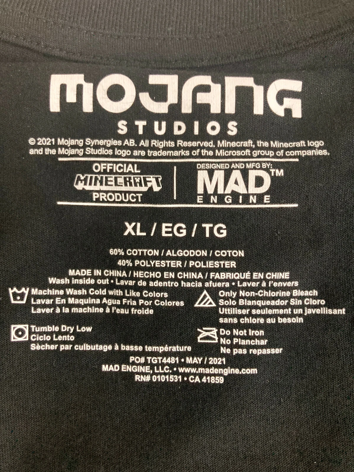 Minecraft  Tee Shirt  Boys XL Mojang Studios New With Tags