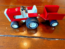 Vintage 70s Tonka Farm Tractor And Trailer Red - GREAT CONDITION 811002 