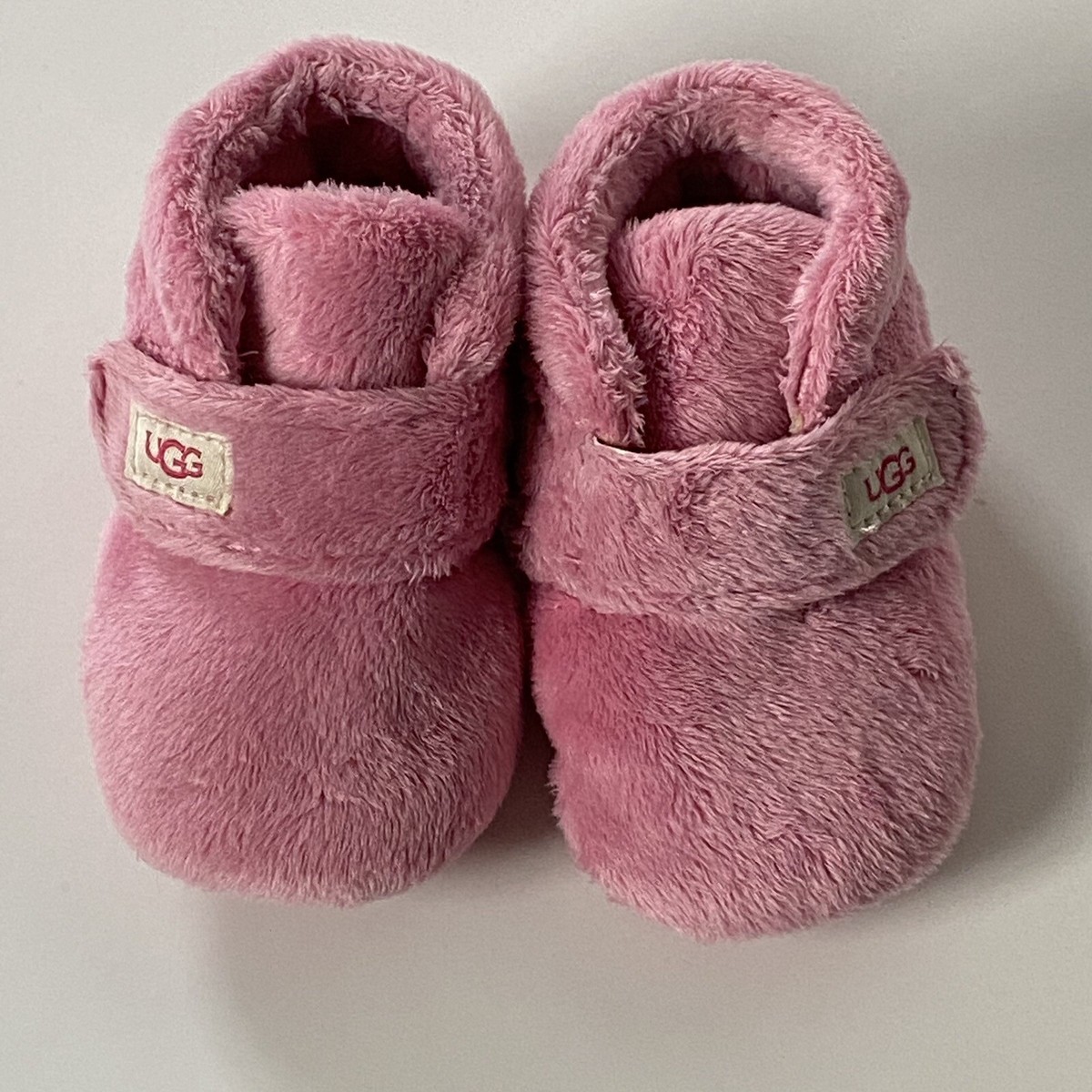 UGG シェルパファブリック ミトン ベビーピンク UGG Baby Bixbee Stuffie Size 4 5 Infant Pink Fleece Booties
