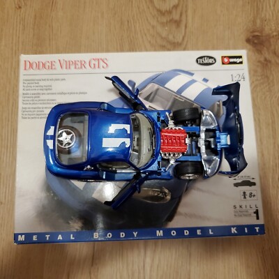 Bburago 1996 Dodge Viper GTS Coupe Kit 1:24 - Painted Metal Body