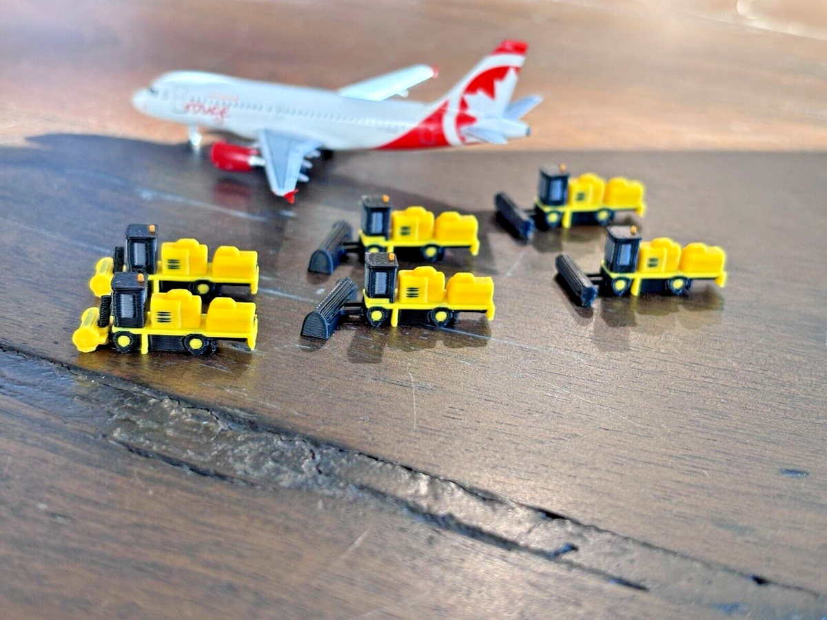 1:400 Model Airport Accessories - 6 Piece Airport Snow Plow