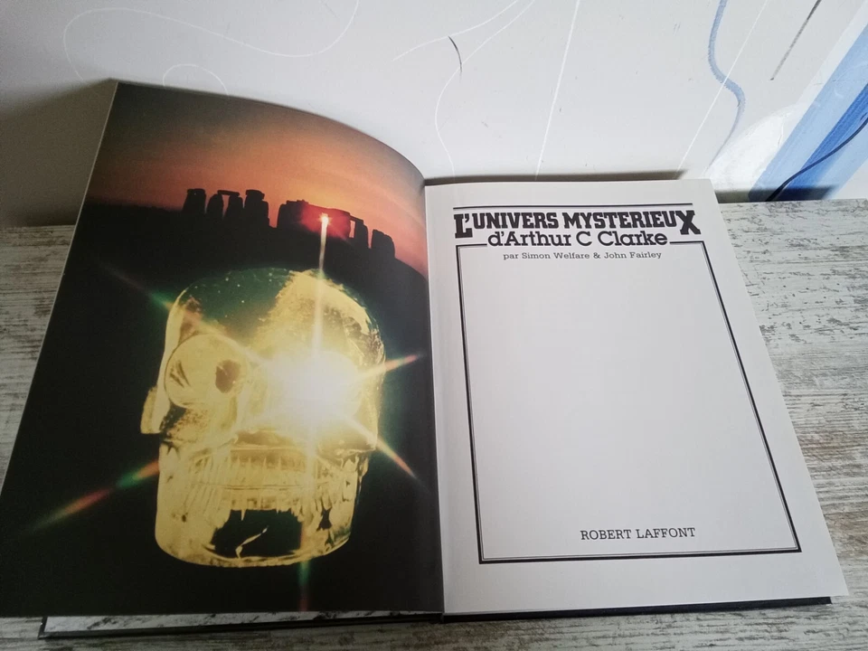 L'univers mystérieux d'Arthur C Clarke Robert Laffont OVNI monstres - Photo 3/4
