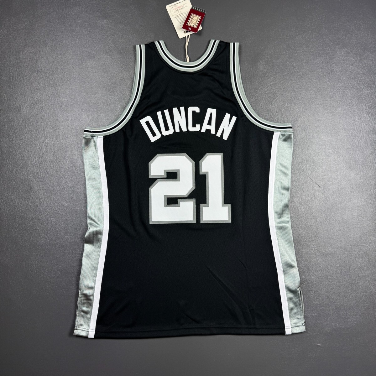 超希少　韻踏合組合(一二三屋) NBAシャツ Mitchell & Ness NBA INCLINE STACKED TEE BULLS RED （ミッチェル