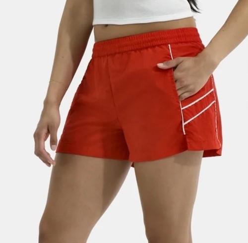 No Boundaries Women’s Red & Wt Track Shorts Size Medium W Pockets Drawstring NWT - Picture 6 of 9