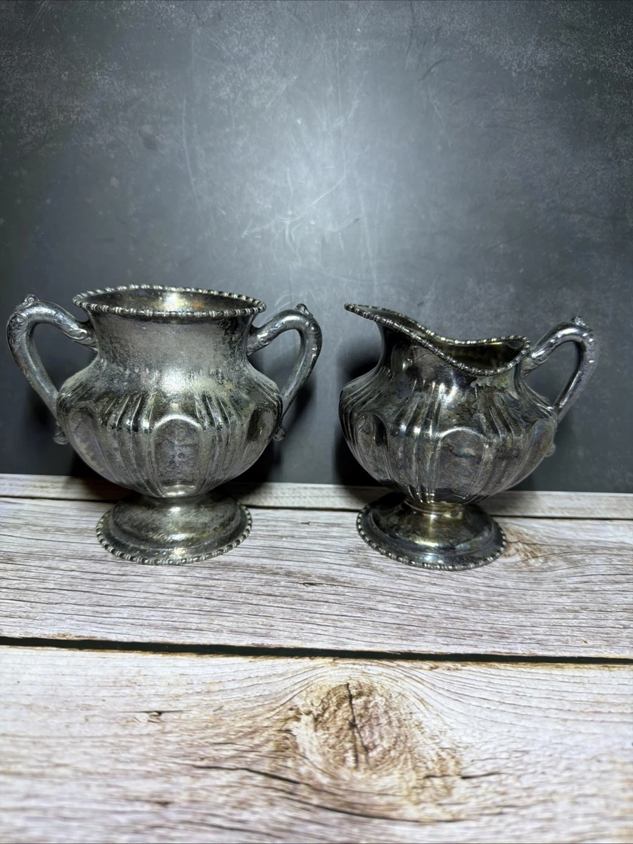 Quadruple Plate In Antique Us Silver-Plated Creamers & Sugar Bowls