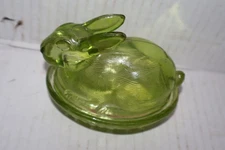 Vintage LE SMITH Green Glass Bunny Rabbit on Nest Covered Candy Dish