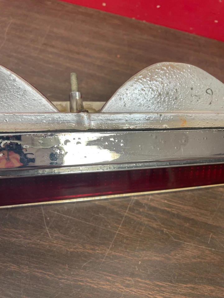 Oldsmobile Dynamic 1964 conjunto de luz trasera izquierda 1025 Foto 3 de 4