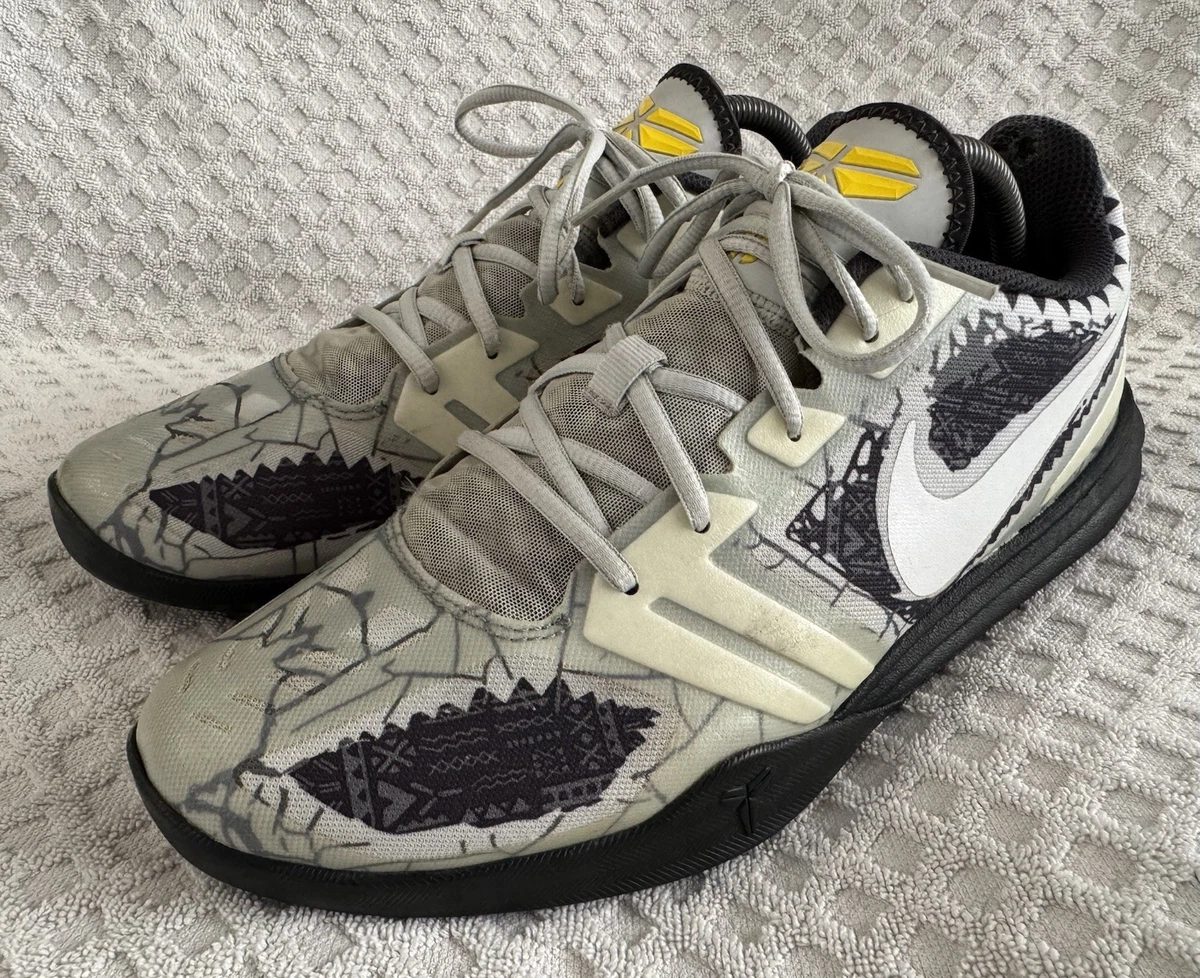 Preços baixos em Nike Kobe Mentality 2 Gray | eBay