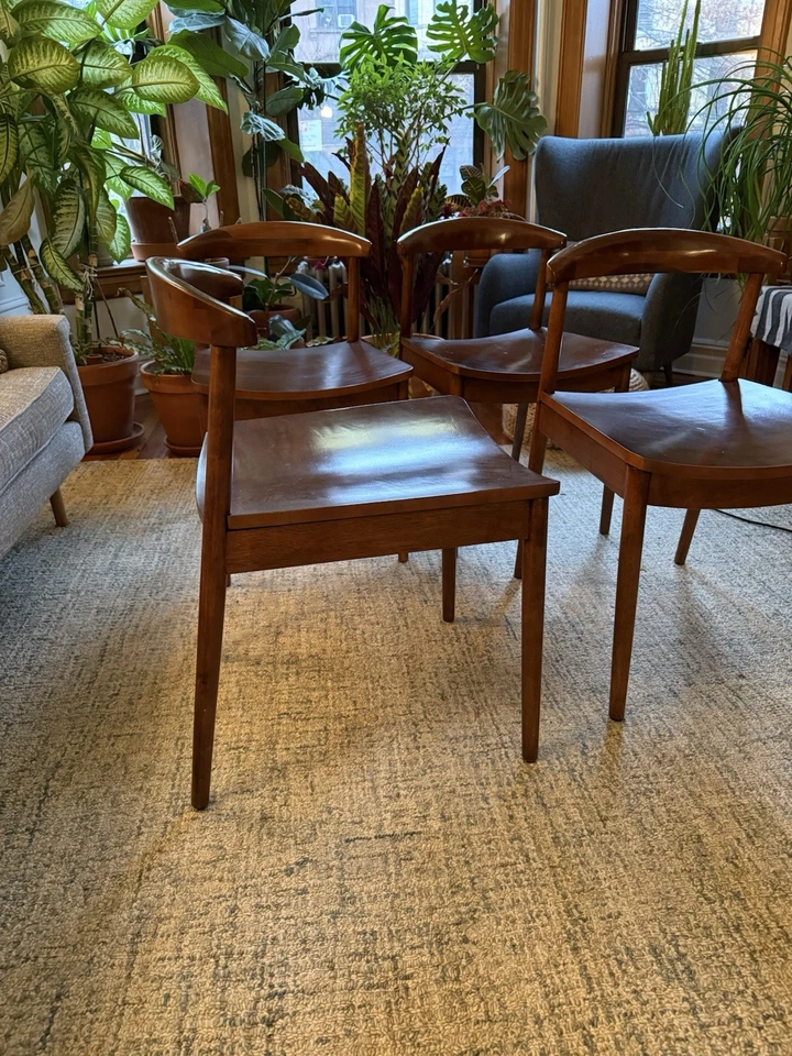 Juego de 4 sillas de comedor West Elm “Lena” álamo con acabado espresso Foto 2 de 4