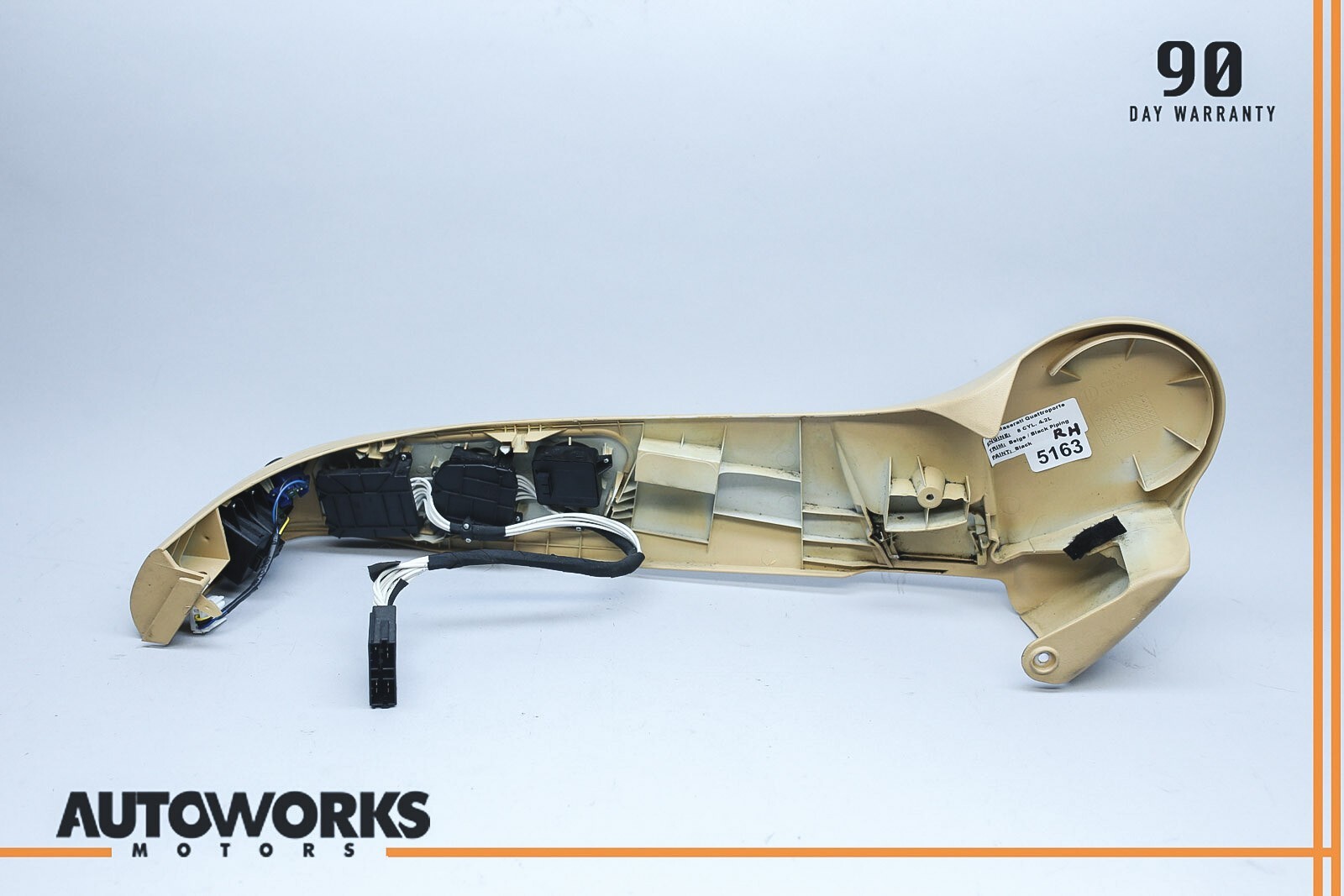 05-08 Maserati Quattroporte M139 Front Right Lower Seat Trim Cover w/ Switch OEM