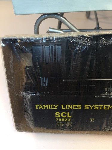 Front Range HO SCL 50' DR Box Car Family Lines System # 79823 - Picture 2 of 6