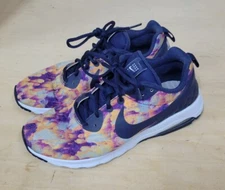 Size 10 - Nike Air Max Motion Low Floral Print - 844890-004