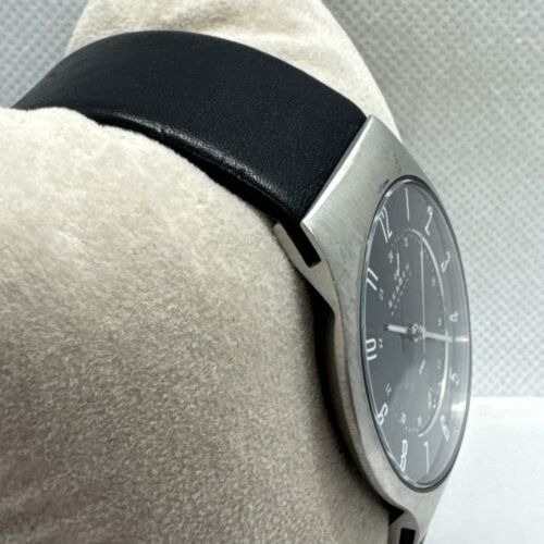 Reloj de cuarzo Skagen Sundby 233XXLSLB de cuero medianoche con esfera analógica para hombre AEA232 - Imagen 3 de 11