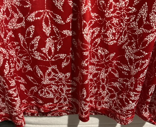 Ladies XL Seven forty two Red Blouse White Raised Flowers Holiday Christmas READ - Picture 7 of 8