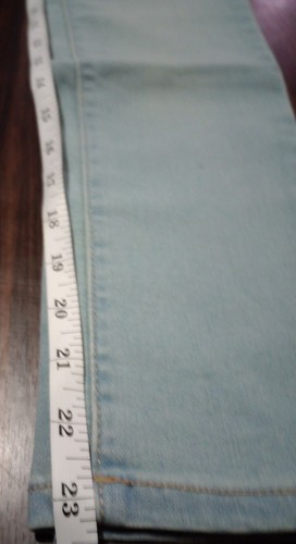NWOT Girls Levi's Pull On Leggings Light Wash Regular 10 Stretch Pockets... - Picture 9 of 10