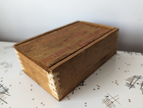 Vintage Boneless Salt Codfish Wood Crate Small W Sliding Lid Moncton NB Canada - Picture 4 of 9