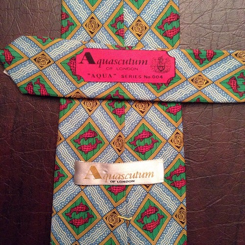 Aquascutum Of London Silk Tie Fish Pisces Aqua Series No. 004 EUC - Picture 7 of 7