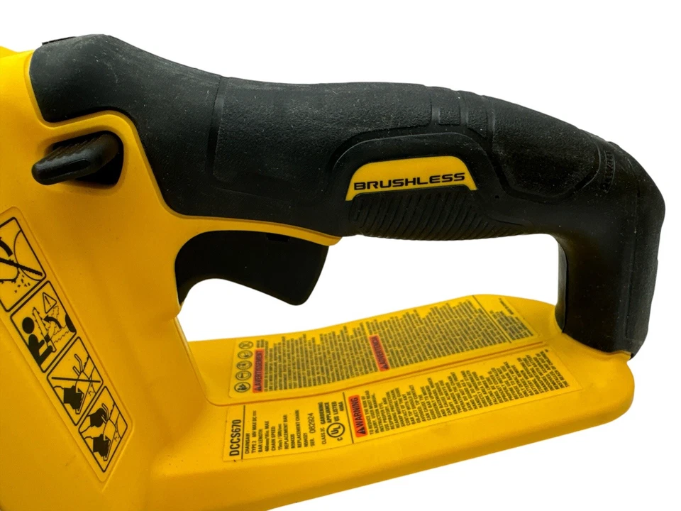 DEWALT FlexVolt 60V MAX 16 pulgadas Motosierra herramienta sin escobillas solo DCCS670B (OB) Foto 3 de 4