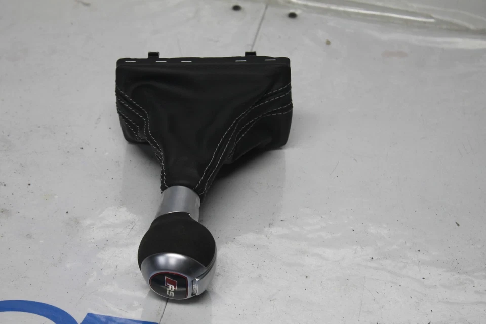 18-22 AUDI RS3 OEM AUTOMATIC RS3 SHIFT BOOT LEATHER ALCANTARA SHIFT KNOB FACTORY - Image 2 of 4