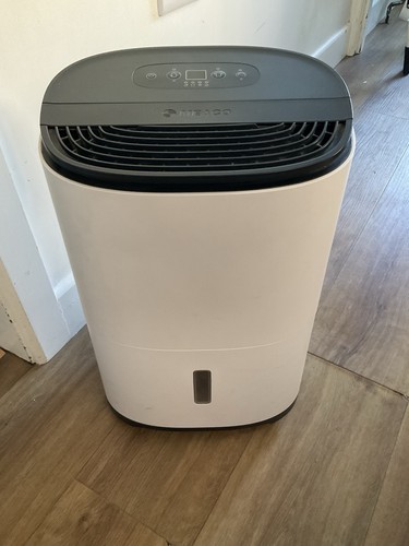 Meaco Dry Arete One White Dehumidifier 12L Excellent Condition RRP£159
