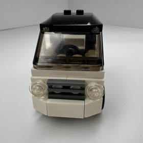 Retired LEGO CITY: Small Car (3177); 100% Complete w/o Manual & Box