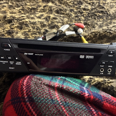 iLive DV-169T DVD Player Dolby Digital Black S-Video RCA Audio Out Used