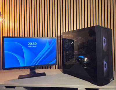 GIGABYTE AORUS Gaming PC Tower RTX 3060 Ryzen 5 32GB 250GB+2TB Win11