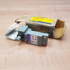 Square D 9007CO54A2Y33 Limit Switch - NEW