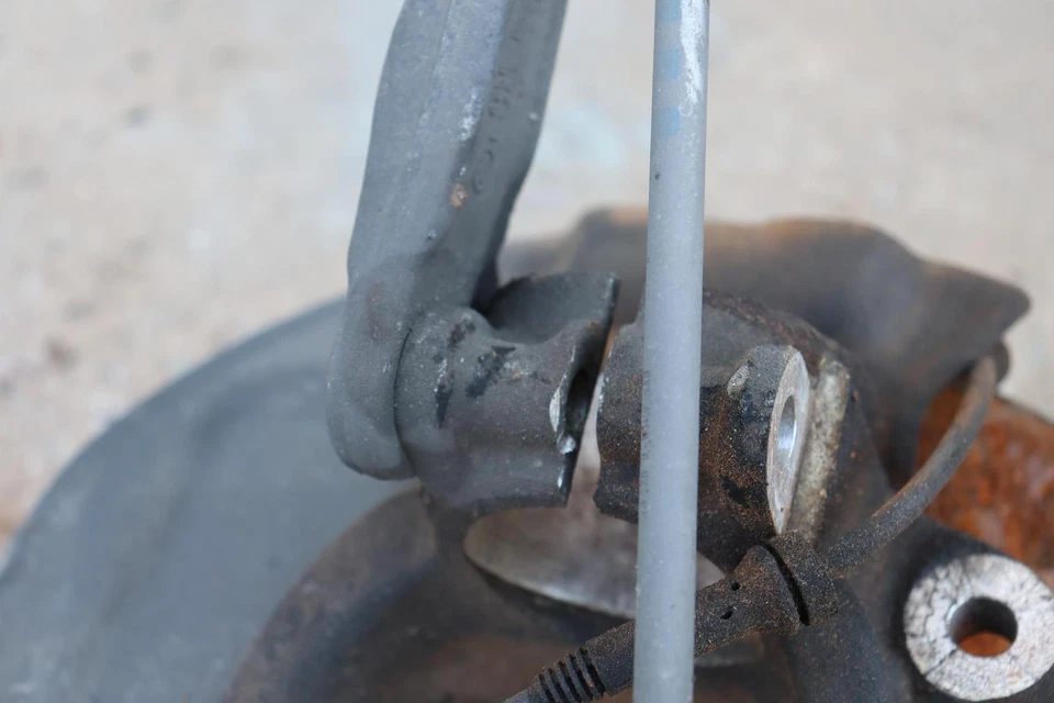 BMW 535I E60 2008-2010 tracción trasera eje delantero derecho buje nudillo con brazo de control OEM Foto 4 de 4