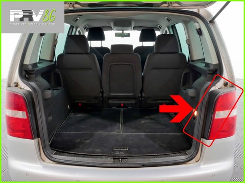 Rechte Rückleuchtenverkleidung VOLKSWAGEN TOURAN 2.0 TDI 140 DSG / 1T0945312