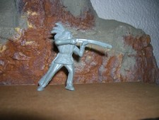 MARX 1952 INDIAN CHIEF 60MM W/ RIFLE TOY SOLDIER VINYL EARLY VERSION