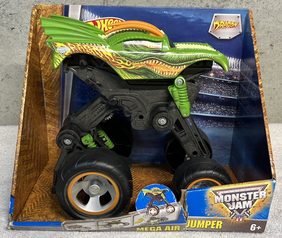 Hot Wheels Mega Air Jumper Dragon Monster Jam Toy Truck Green Mattel (2015)