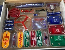 ELENCO Snap Circuits Electronic Experiments 1 - 101 with Manual Complete