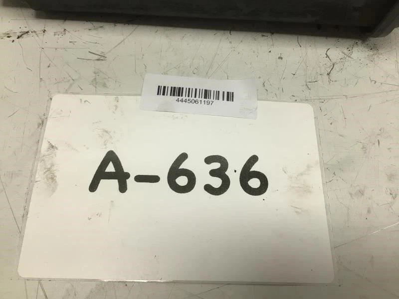 GMC Yukon XL 1500 2007 bote evaporativo de vapor de combustible OEM+ Foto 4 de 4