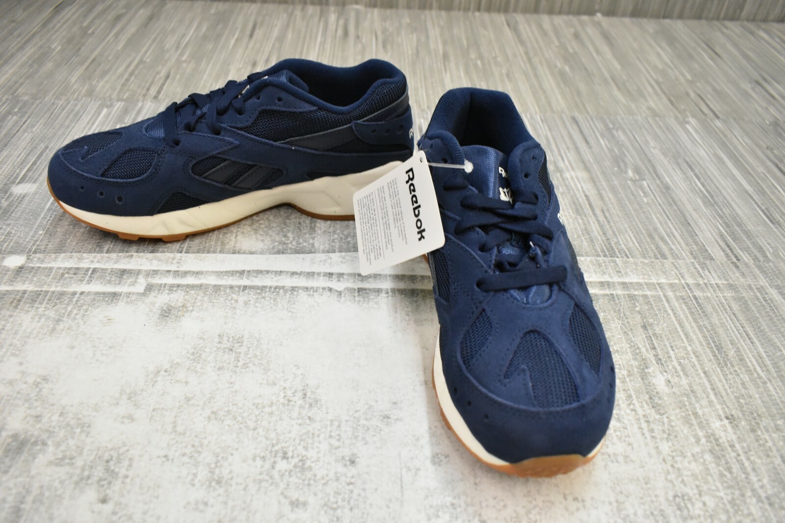 reebok aztrek navy