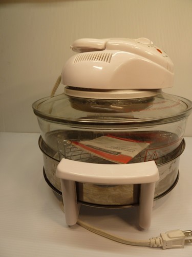 CONVECTION OVEN MAGIC CHEF MCSGC07W New - Picture 4 of 7