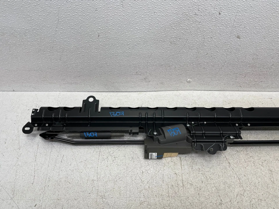 07-17 Lexus LS460 LS600H Parabrisas trasero de vidrio parasol con motor 1307 OEM Foto 3 de 4