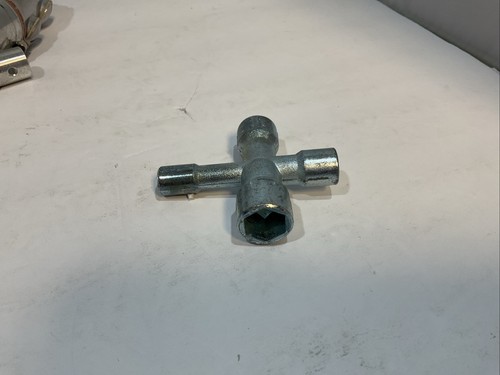 NIB WORLD ENGINES - MALONEY 100 17CC GAS R/C MODEL AIRPLANE ENGINE W/ MUFFLER - Picture 15 of 24