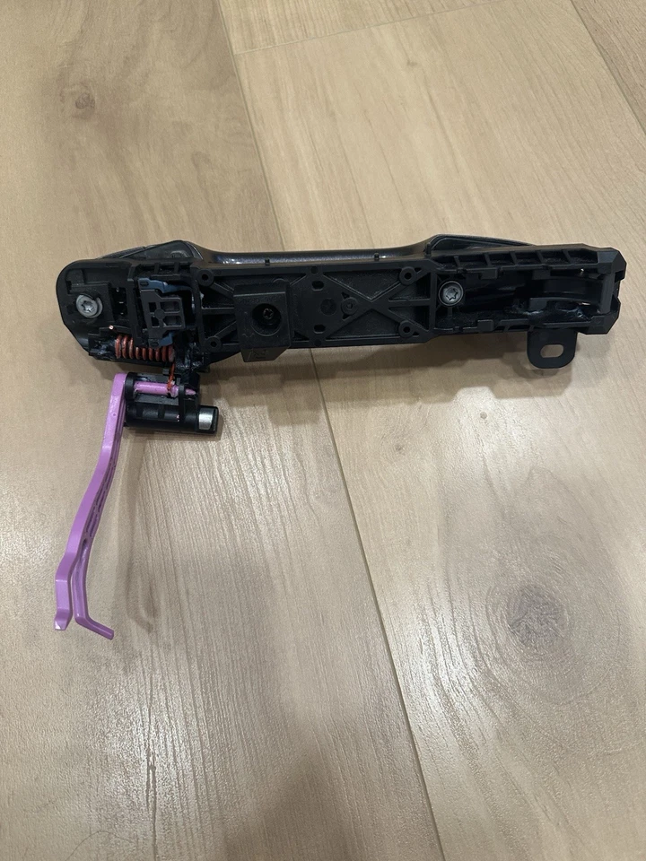 Manija de puerta derecha exterior + marco OEM genuino Toyota Rav4 [69211-0R020] (2013-2016) Foto 4 de 4