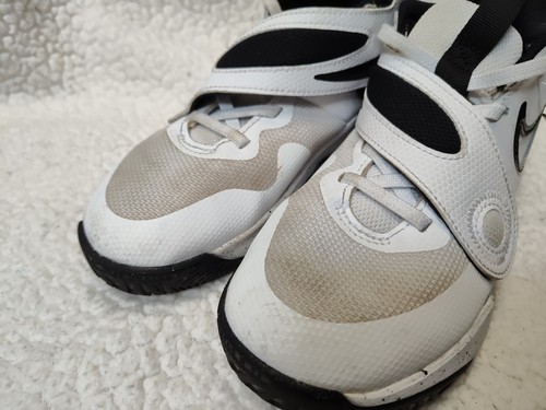 Nike Jungen Größe 2,5Y Basketballschuhe weiß schwarz DV 8994-100 Turnschuhe - Bild 2 von 9