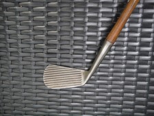 Antique Wood Shaft Spalding Gold Medal Dedstop Deep Groove Mashie