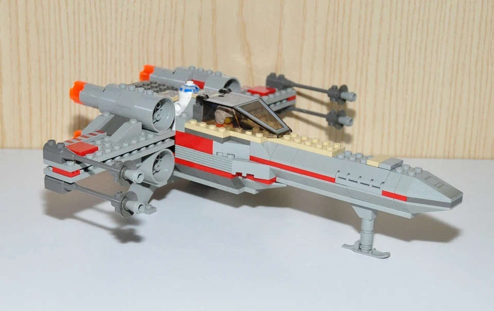 LEGO Star Wars 7140 X-wing Fighter, foto 3 di 5