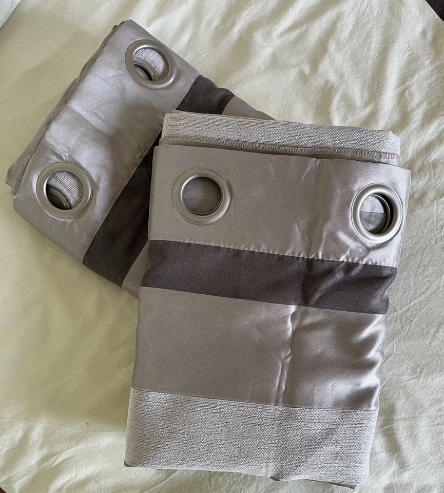 Paire de Rideaux opaques, gris rayé, 140X250 cm, occasion très bon état - Photo 1/1