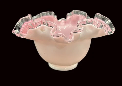 Vintage Fenton Peach Crest 6 3/4" Bowl